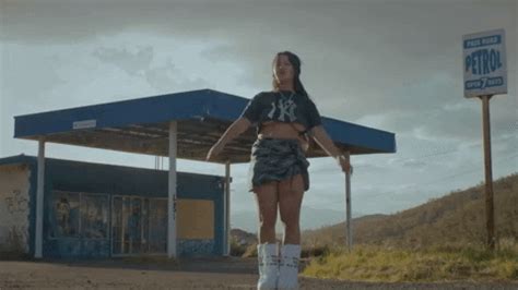 underboob gif|Tit Drop GIFs .